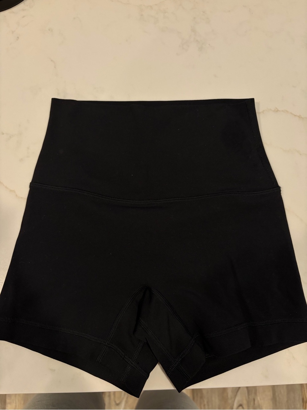 lululemon athletica Black High-Rise Bike Shorts align no line newest model 4in